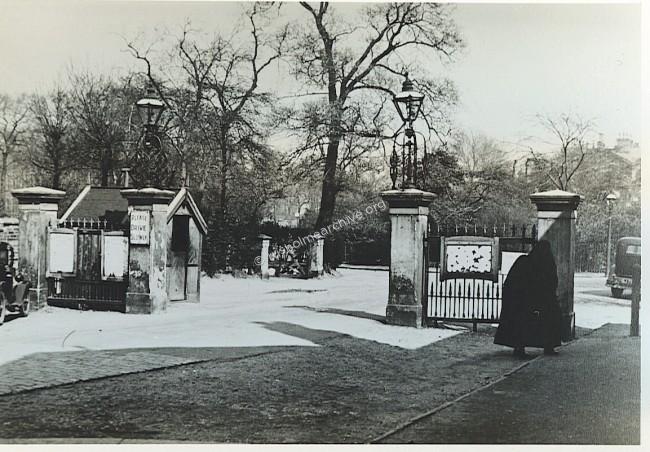 Crescent Gate 1905-6 entrance