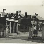 Oxford Place entrance to Victoria Park