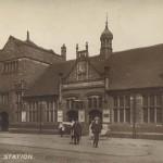 Fallowfield Railway Sation 1910photo alternative text...