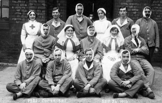 Patients & Nurses, Ducie School 1916