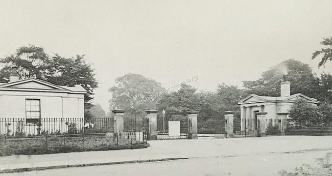 Victoria Park entrance